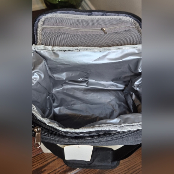 Sleek Black Lunch Bag for Men - Picture 4 of 6